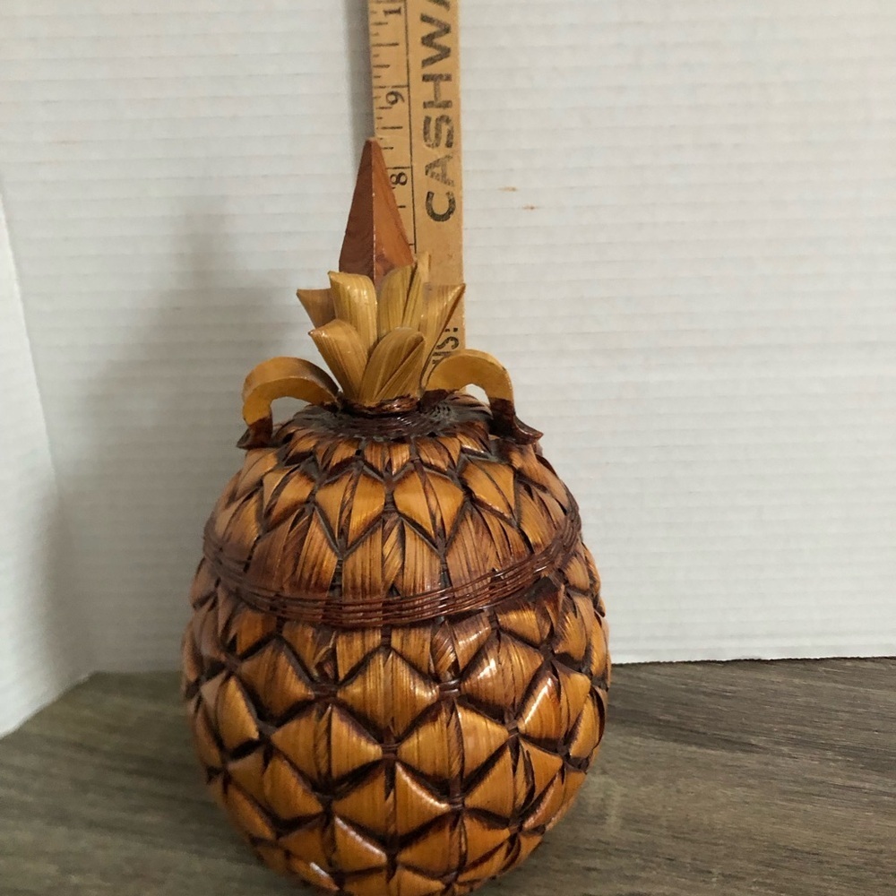 Vtg Woven Pineapple Decor - Picture 8 of 10